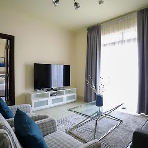 Higuests - Charming With Private Balcony Near Mall دبي